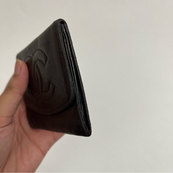 AUTHENTIC VINTAGE CHANEL LAMBSKIN WALLET - Picture 3 of 10